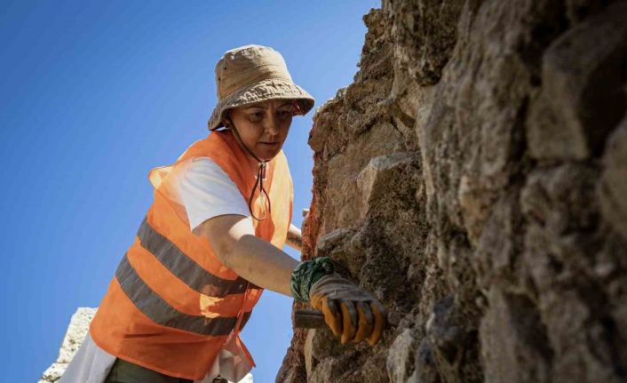 Smyrna Tiyatrosu kazıldıkça tarih fışkırıyor: İzmir’in ikinci Efes’i olacak