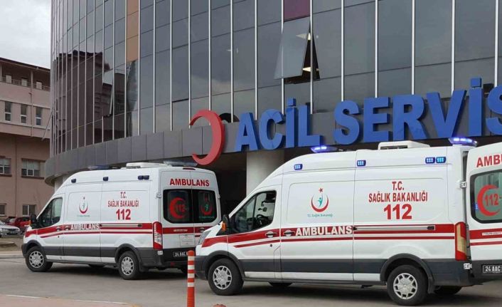 Yolcu otobüsüyle motosiklet çarpıştı: 2 yaralı