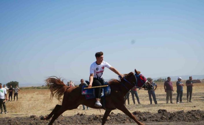 Balıkesir’in kurtuluşu Rahvan At Yarışları ile kutlandı