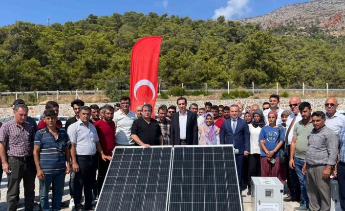 Bozyazı’da hayvan yetiştiricilerine güneş enerjisi paneli dağıtıldı