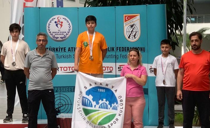 Büyükşehir sporcusundan birinciliği getiren atış