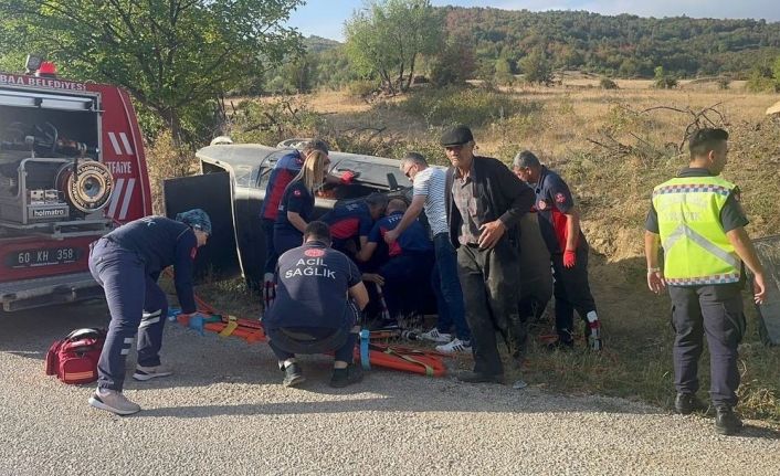 Freni boşalan otomobil devrildi: 1 yaralı