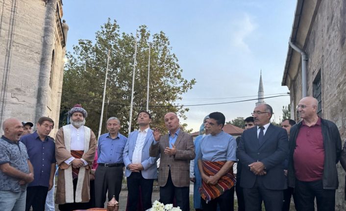 Gastronomide ‘Yılın Ahisi’ seçilen Şef Recep İncecik, şed kuşandı