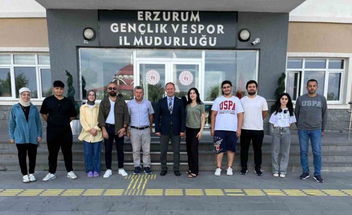 Gülümseyin geliyoruz ekibi deprem bölgesi yollarında