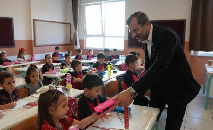 Gürsu’da heyecanlı miniklere moral hediyesi