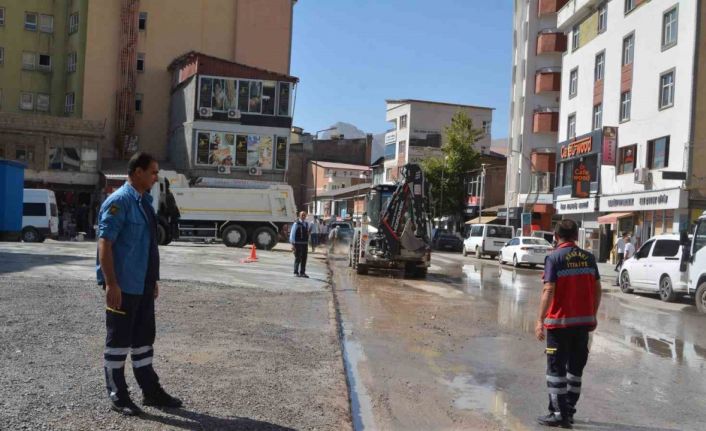 Hakkari’de işportacılar kendilerine ayrılan alanda çalışacak