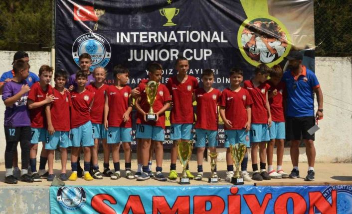 İnternationel Junior Cup’da Darıca Kalespor fırtınası esti