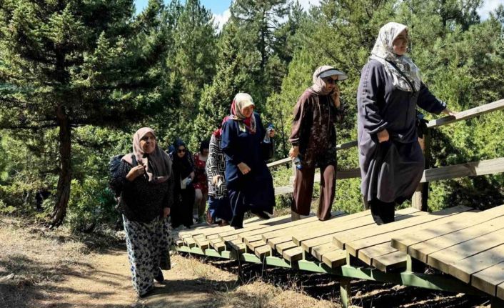 Kadınlar, Büyükşehir’in gezisinde doğayla bütünleşti