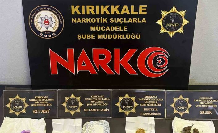 Kırıkkale’de üzerinde uyuşturucu bulunduran şahıs, polise yakalandı