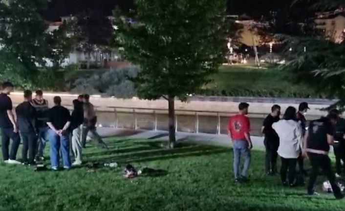 Kırşehir polisi parklarda ve sokaklarda huzur uygulaması yaptı