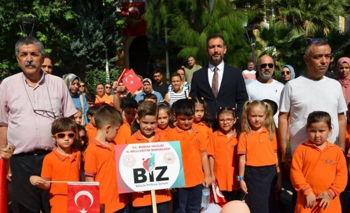 Manisa’da ’Mini Mini Birler Alayı’