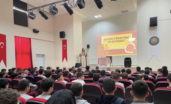 Öğrenciler ’Şeker Tüketimi ve Diyabet’ konularında bilgilendirildi