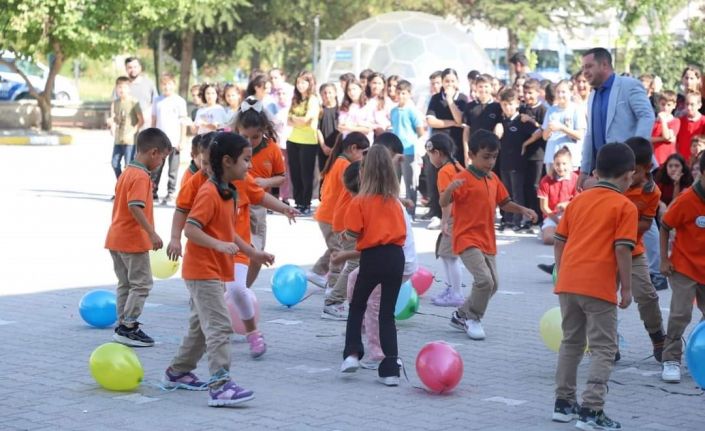 Selendi’de Eğitim Öğretim Haftası kutlandı