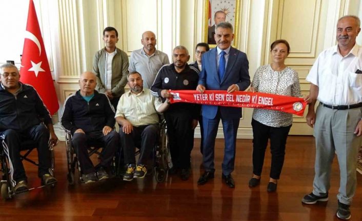 Sorgun Tekerlekli Sandalye Basketbol Takımı’na malzeme desteği