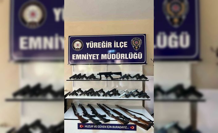 Yüreğir polisi 32 ruhsatsız silah ele geçirdi