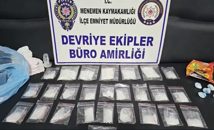 3 uyuşturucu taciri polis devriyesinde yakalandı