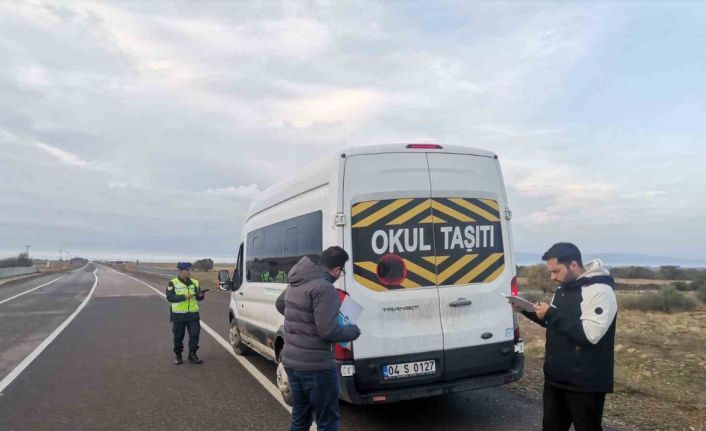 Ağrı’da okul servis araçları denetiminde 34 bin TL ceza kesildi