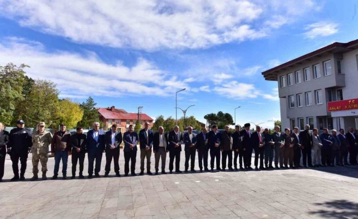 Ahlat’ta Muhtarlar Günü kutlandı