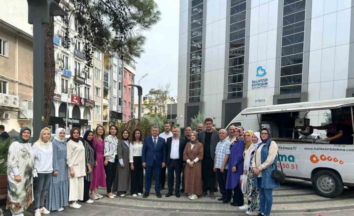 AK Parti Karesi İlçe Kadın Kolları’ndan Geleneksel Lokma Hayrı