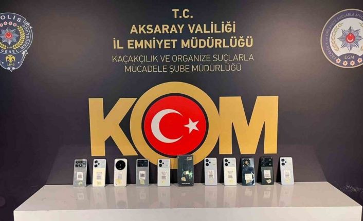 Aksaray’da iş yerinde 11 adet kaçak cep telefonu ele geçirildi