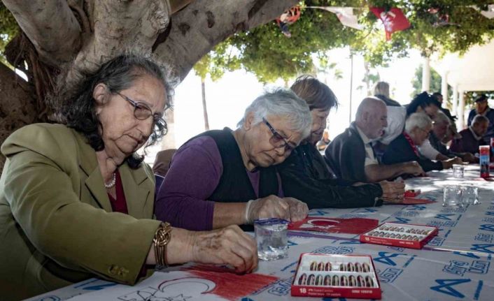 Alzheimer hastaları Cumhuriyet Bayramı’nı kutladı