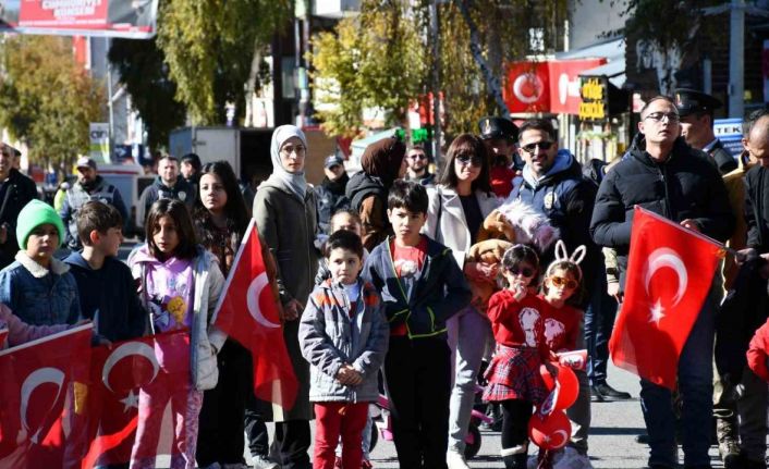 Ardahan’da Cumhuriyetin 101. yaşı coşkuyla kutlandı