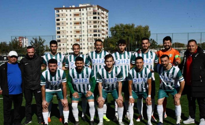 Argıncıkspor doludizgin ilerliyor