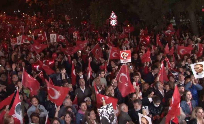 Ataşehir’de Cumhuriyet’in 101. yaşı coşkuyla kutlandı