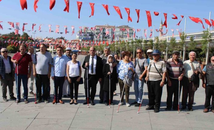 Aydın’da beyaz bastonun önemine dikkat çekildi