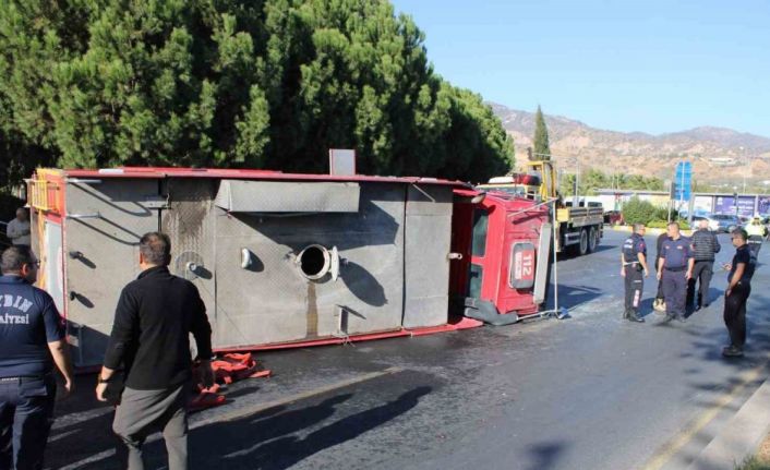 Aydın’da itfaiye aracı ile otomobil çarpıştı