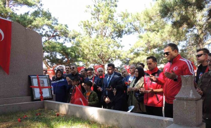 Aziziye Tabyalarında “7’den 70’e Ecdada Saygı Yürüyüşü” düzenlendi