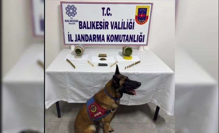 Balıkesir İl Jandarma Komutanlığı’ndan uyuşturucu operasyonu: 4 şüpheli gözaltına alındı