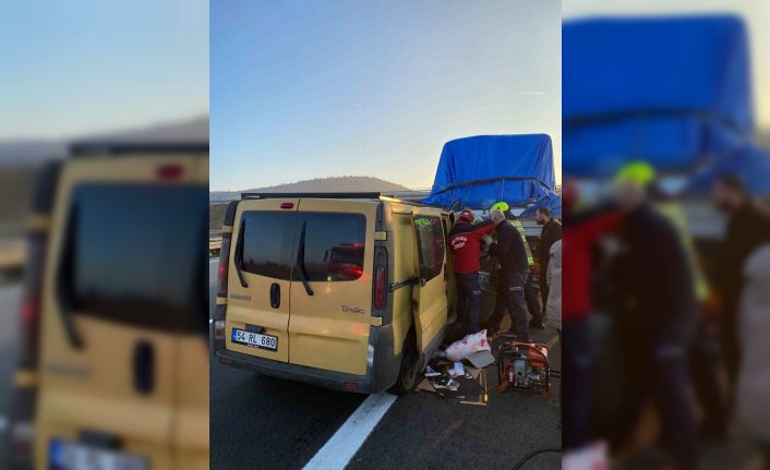 Balıkesir’de otoyolda trafik kazası: 3 yaralı