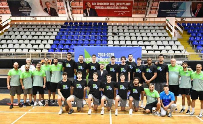 Balıkesirli sporseverlere hafta sonu basketbol ve voleybol ziyafeti