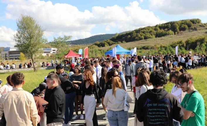 BARÜ öğrenci kulüpleri yeni takım arkadaşlarıyla bir araya geldi