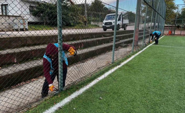 Başiskele’de spor sahalarına bakım ve onarım