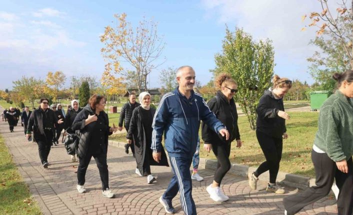 Başkan Çiftçi, vatandaşlarla sabah yürüyüşü yaptı