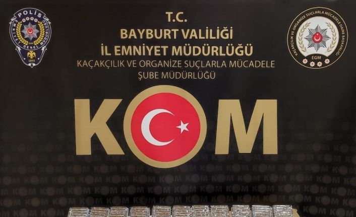 Bayburt’ta KOM ekipleri 10 bin adet kaçak sigaraya el koydu