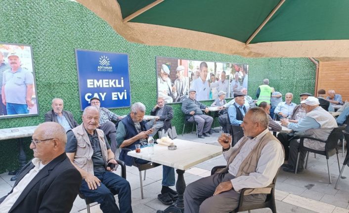 Belediyenin ‘Emekli Çayevi’ büyük ilgi görüyor