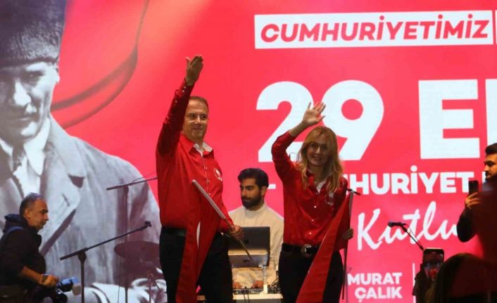 Beylikdüzü’nde Cumhuriyet’in 101’inci yılı coşkuyla kutlandı