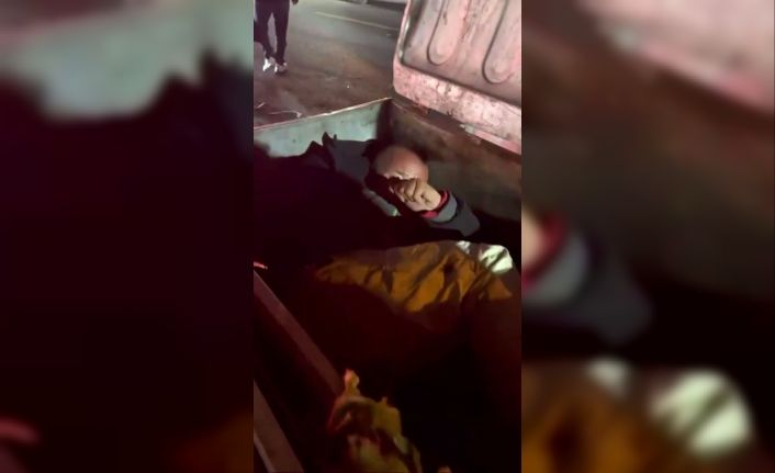 Beylikdüzü’nde uygunsuz hareketler sergileyen şahsı çöpe attılar