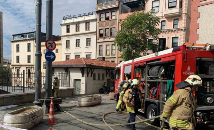 Beyoğlu’nda trafo yangını