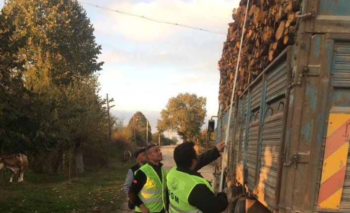 Bilecik’te emval nakleden araçlar kontrol edildi