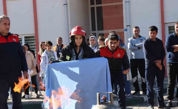 Bingöl’de hastane personeline yangın eğitimi