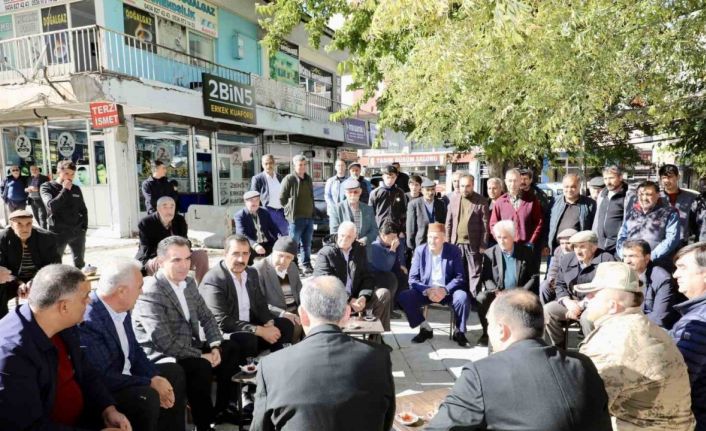 Bitlis Valisi Karakaya, Tatvan’da esnaf ve vatandaşlarla bir araya geldi