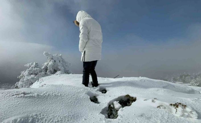 Bolu’nun yükseklerinde kar kalınlığı 15 santimetreye ulaştı