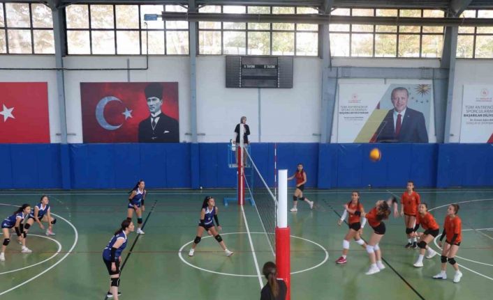 Bozüyük’te 29 Ekim Cumhuriyet Bayramı kapsamında sportif turnuvalar başladı