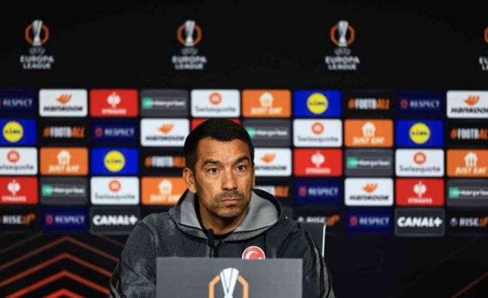 Bronckhorst: "İyi bir takıma karşı oynayacağız"