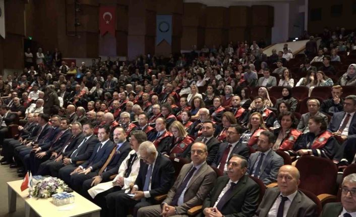 BUÜ’de yeni dönemin ilk dersini TRT Genel Müdürü Sobacı verdi