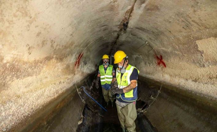 Büyük Kanal’da temizlik harekâtı